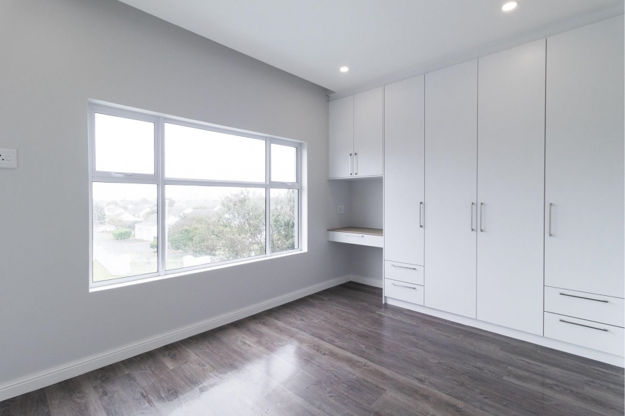 4 Bedroom Property for Sale in Flamingo Vlei Western Cape